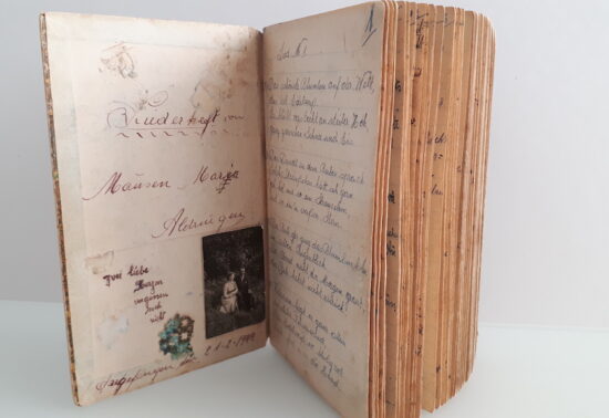 The Hoffmann family songbook © Angela und Liliane Hoffmann