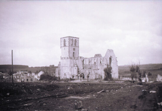 Une image de la petite ville de Saint-Vith détruite (Photo : Archives de l’État à Eupen, fonds Fotoatelier Lander).