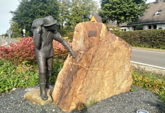Monument ‘The Smuggler’ at the Belgian-German border in Mützenich. In memory of the coffee smuggling period 1945-1953 (Picture: Klaus Gehlen, 2012).