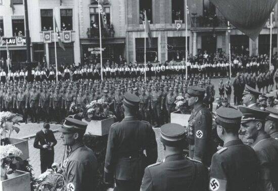Eine NS-Veranstaltung auf der Place Albert in Malmedy